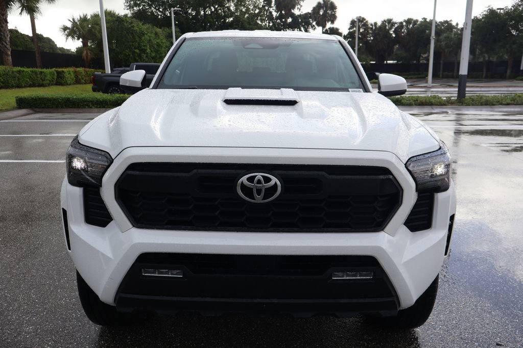 Certified 2025 Toyota Tacoma TRD Sport image 5