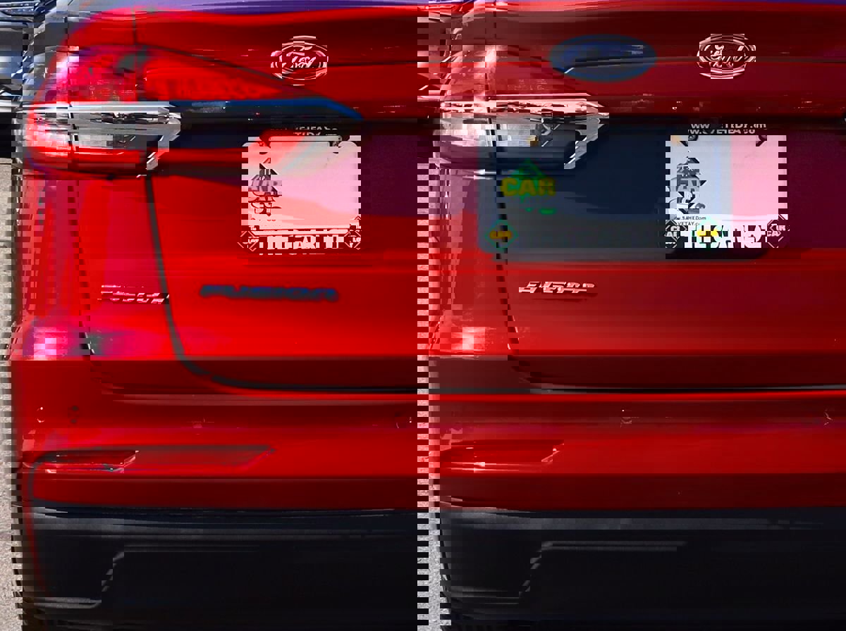 Used 2019 Ford Fusion SE image 19