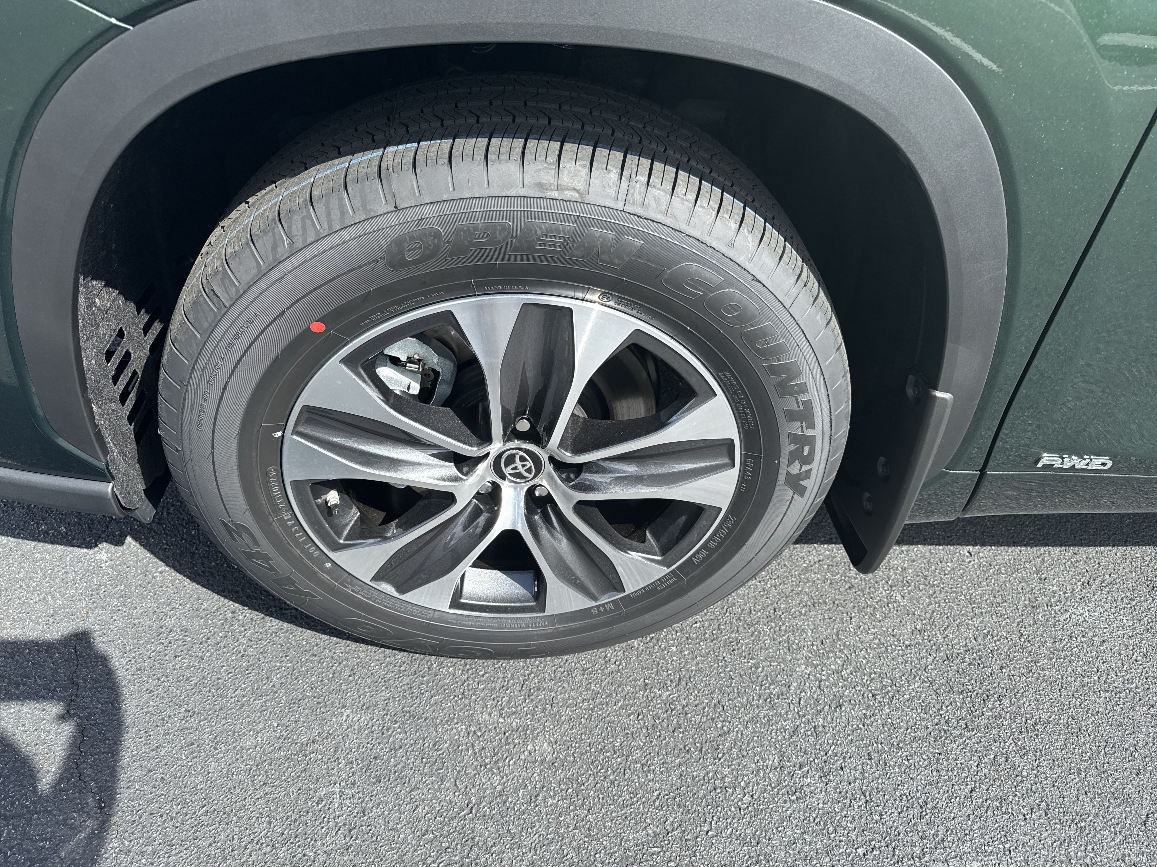 New 2025 Toyota Highlander XLE AWD/4WD image 9