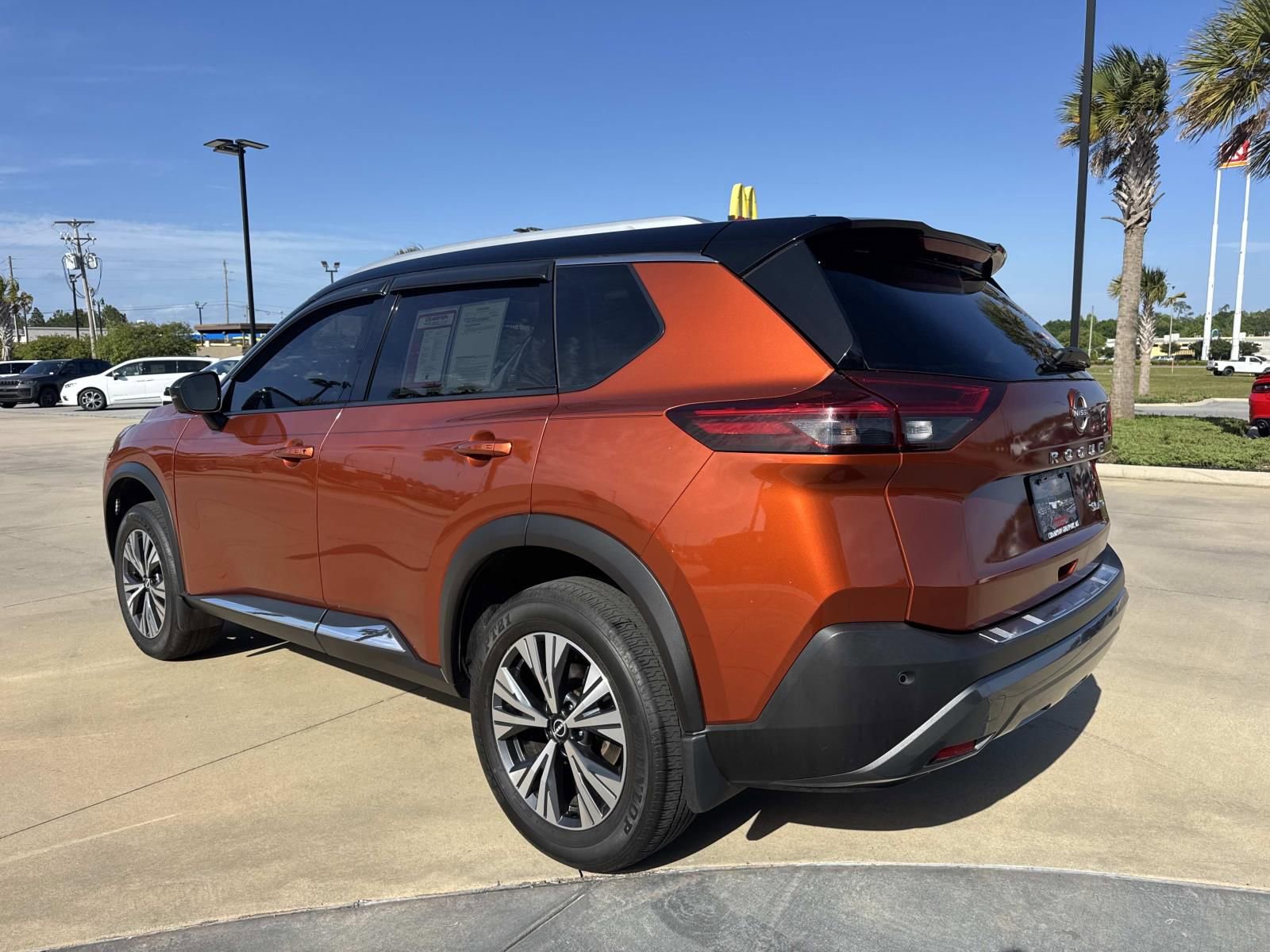 Used 2022 Nissan Rogue SL image 5