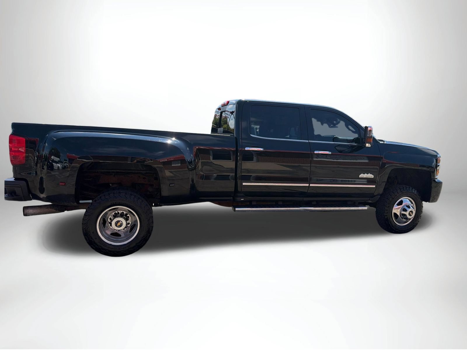 Used 2015 Chevrolet Silverado 3500 High Country AWD/4WD image 7