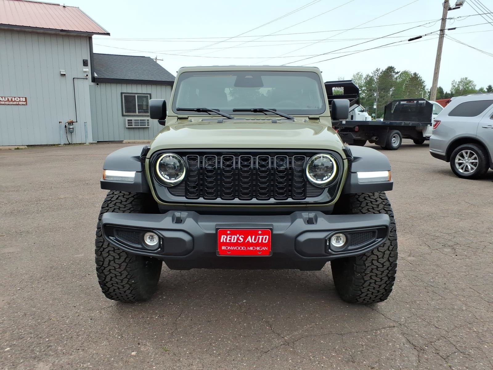 Used 2025 Jeep Wrangler Sport AWD/4WD image 8