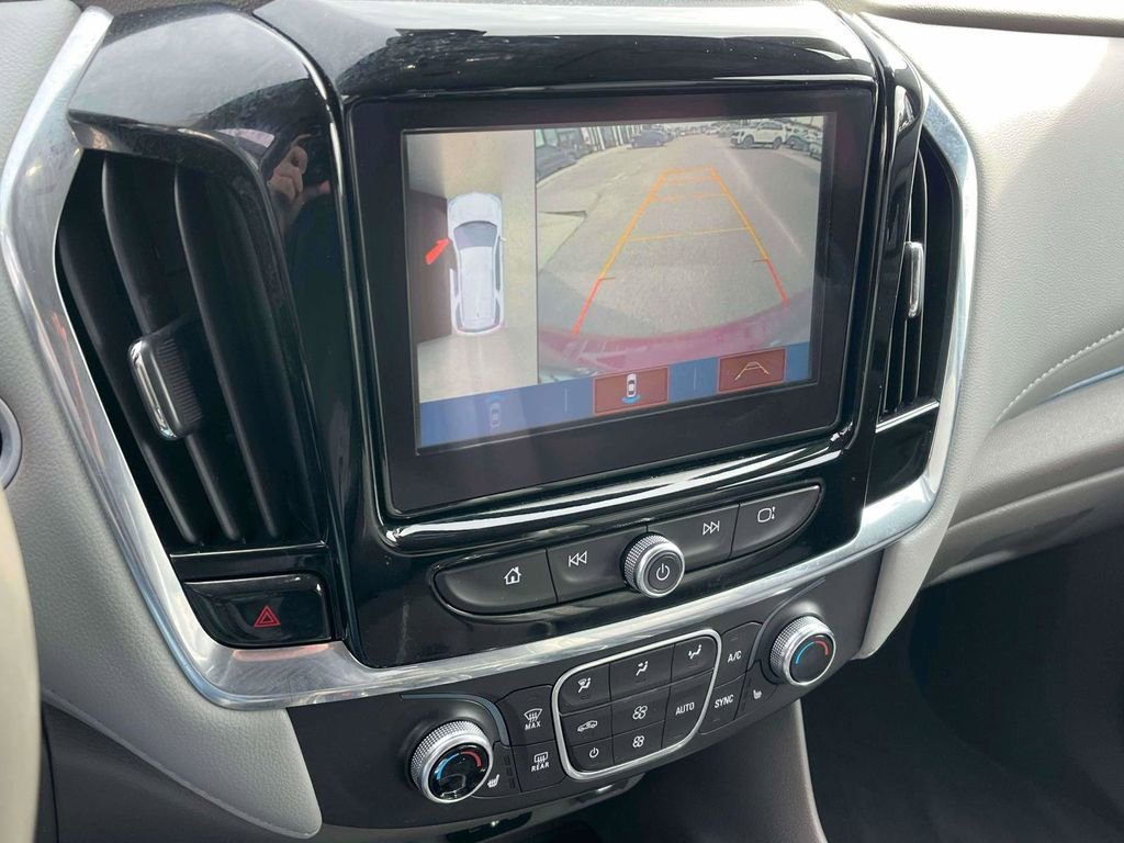 Used 2019 Chevrolet Traverse LT w/ LT Premium Package image 23