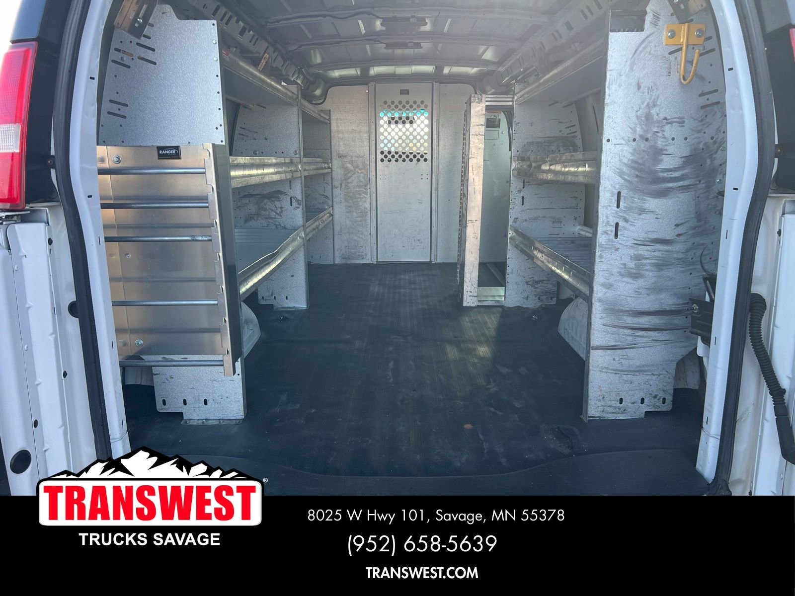 Used 2018 Chevrolet Express 3500 Extended w/ Driver Convenience Package RWD image 10