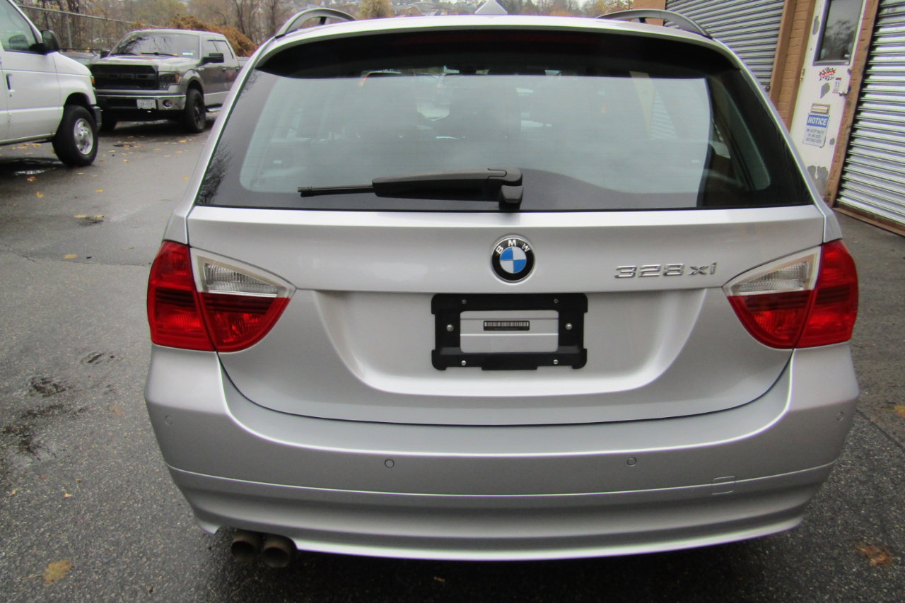 Used 2007 BMW 328xi Wagon image 11