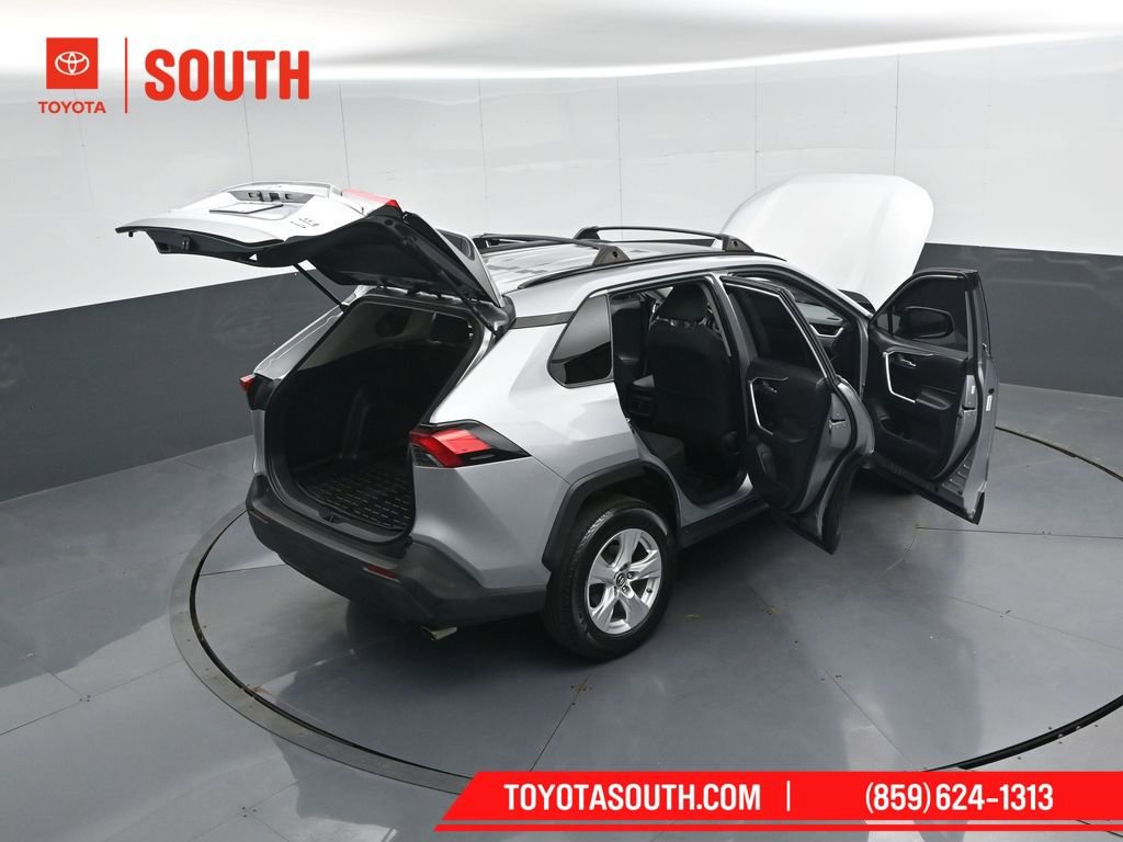 Used 2019 Toyota RAV4 XLE w/ Carpet Mat Package AWD/4WD image 51