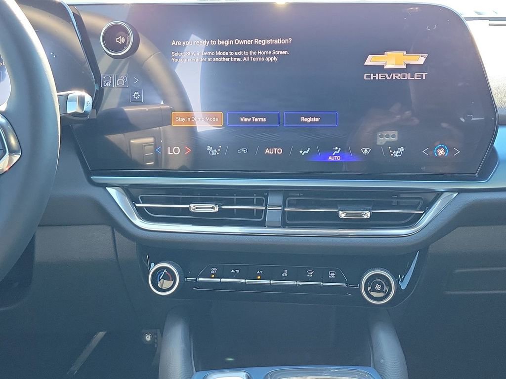 New 2026 Chevrolet Equinox EV LT FWD image 13