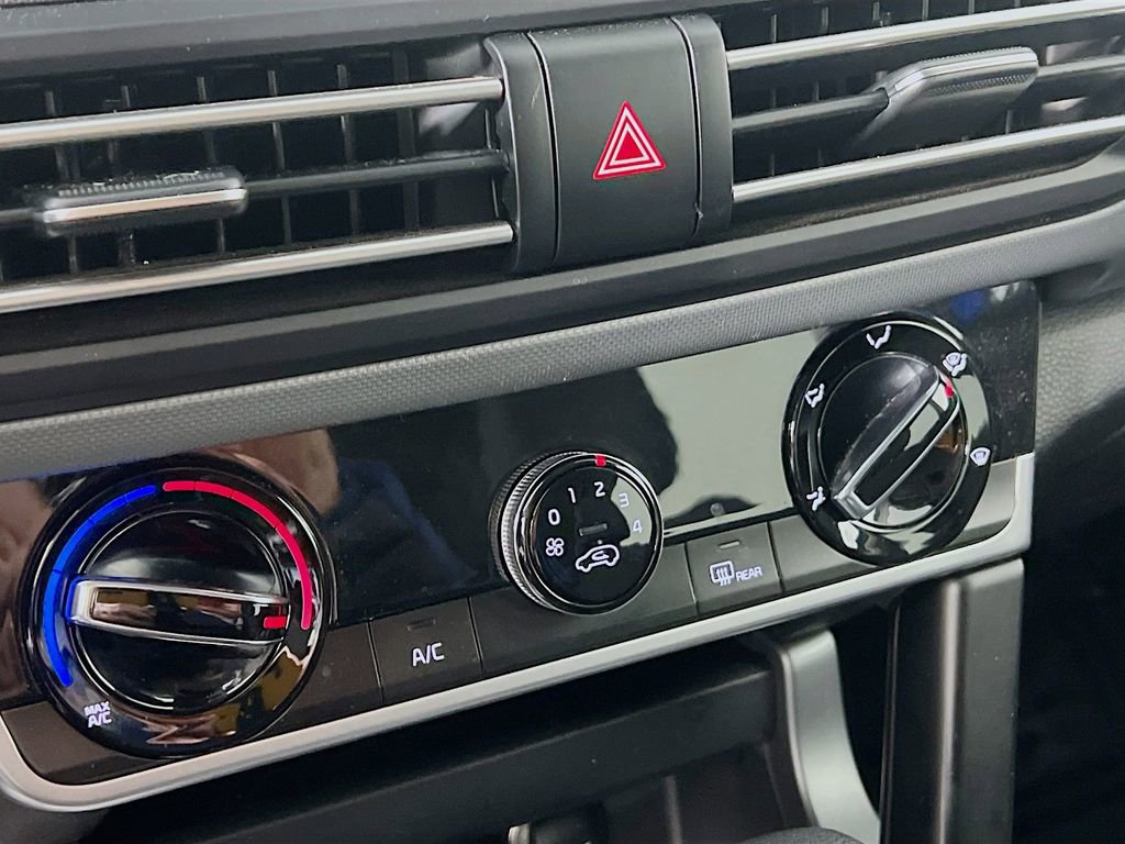 Used 2023 Kia Seltos LX image 15