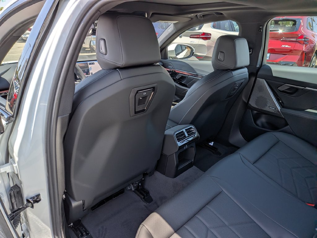 New 2027 BMW 530i w/ M Sport Package RWD image 8