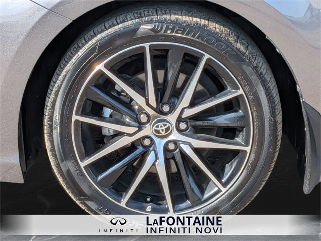 Used 2024 Toyota Camry SE image 31