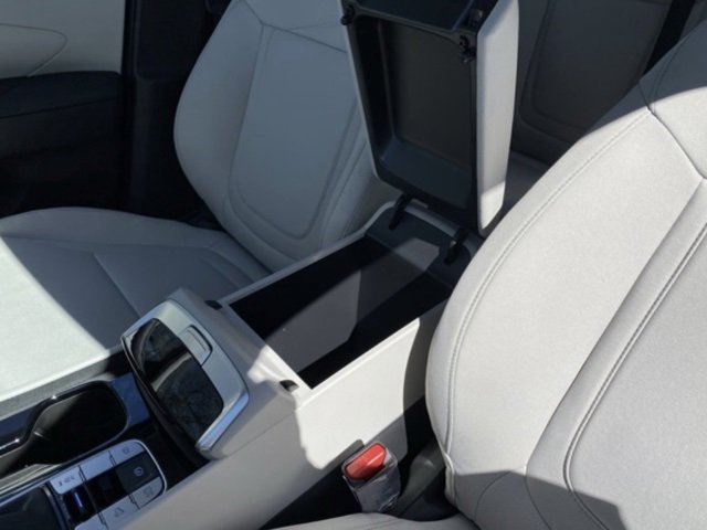 New 2025 Hyundai Tucson SE image 22