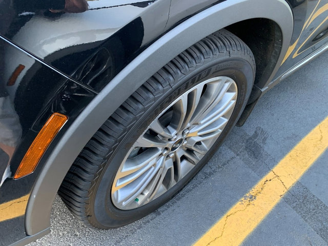 Used 2018 Lincoln MKX Reserve AWD/4WD image 2