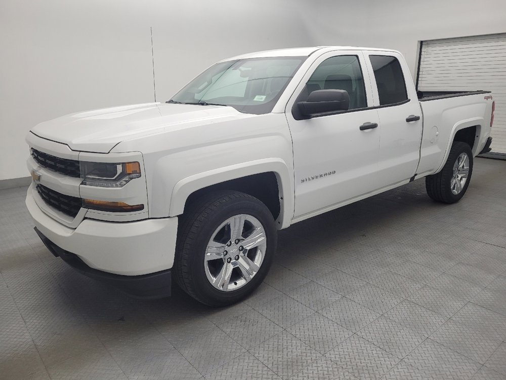 Used 2016 Chevrolet Silverado 1500 Custom w/ Custom Convenience Package AWD/4WD image 2