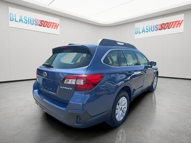 Used 2019 Subaru Outback 2.5i AWD/4WD image 3