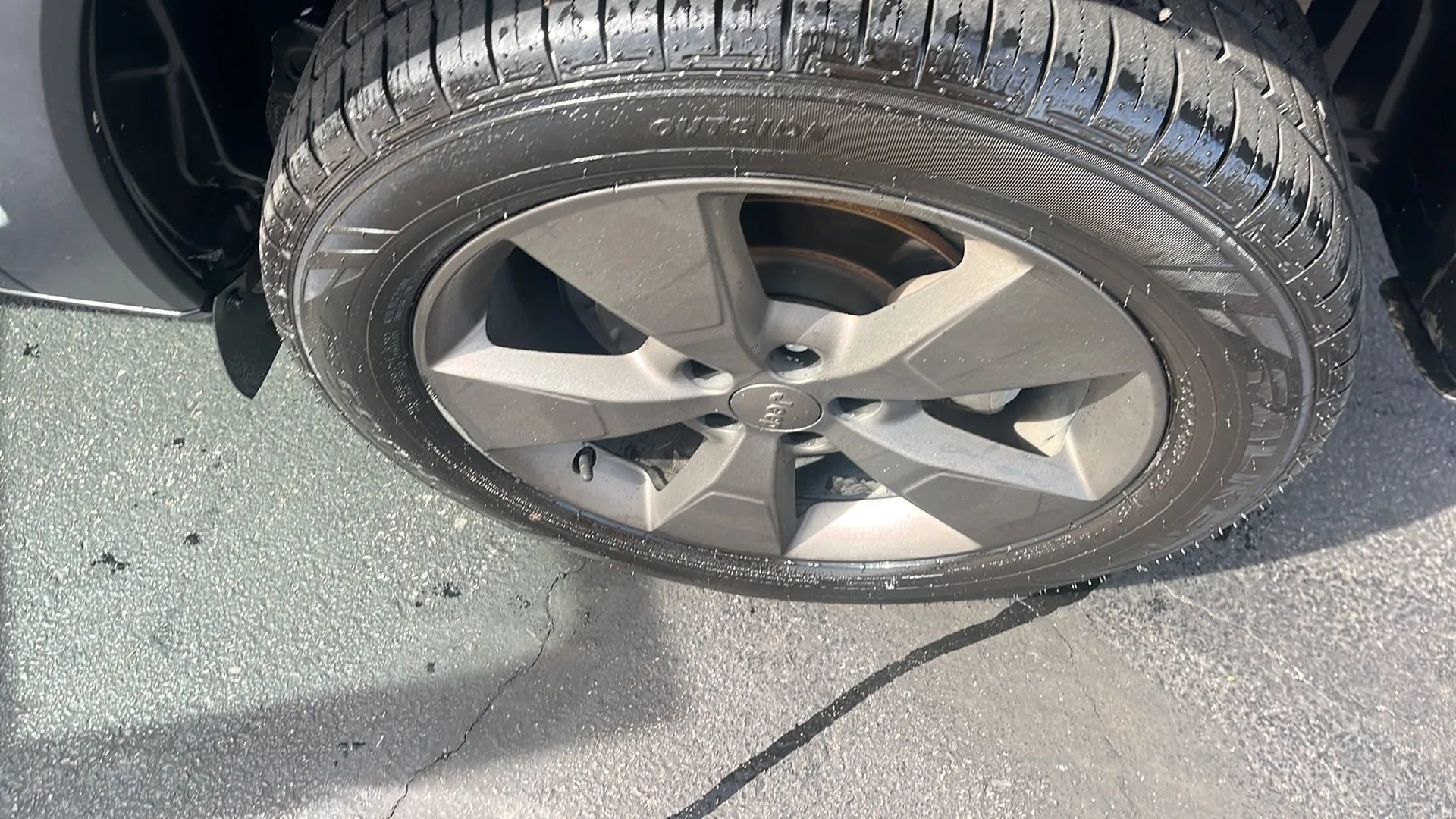 Used 2016 Jeep Cherokee 75th Anniversary image 15