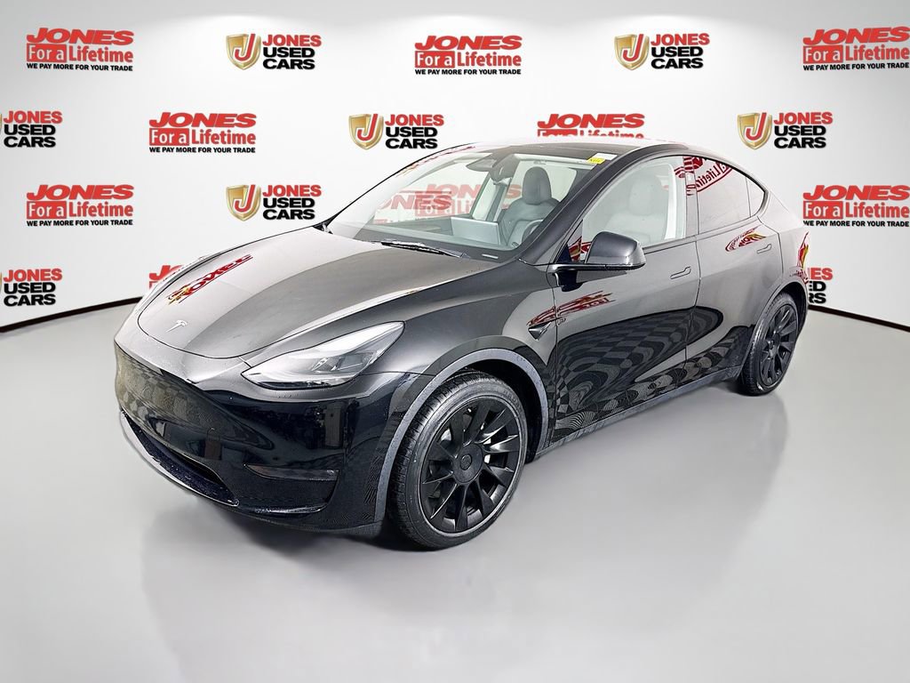 Used 2023 Tesla Model Y Long Range image 14