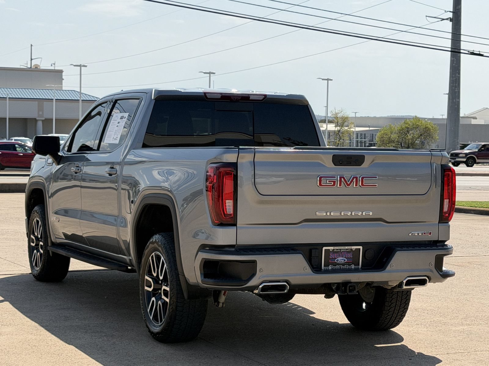 Used 2025 GMC Sierra 1500 AT4 w/ AT4 Premium Package AWD/4WD image 6