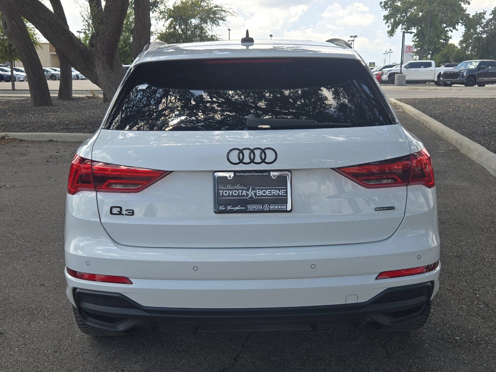 Used 2024 Audi Q3 2.0T Premium Plus w/ Premium Plus Package AWD/4WD image 4