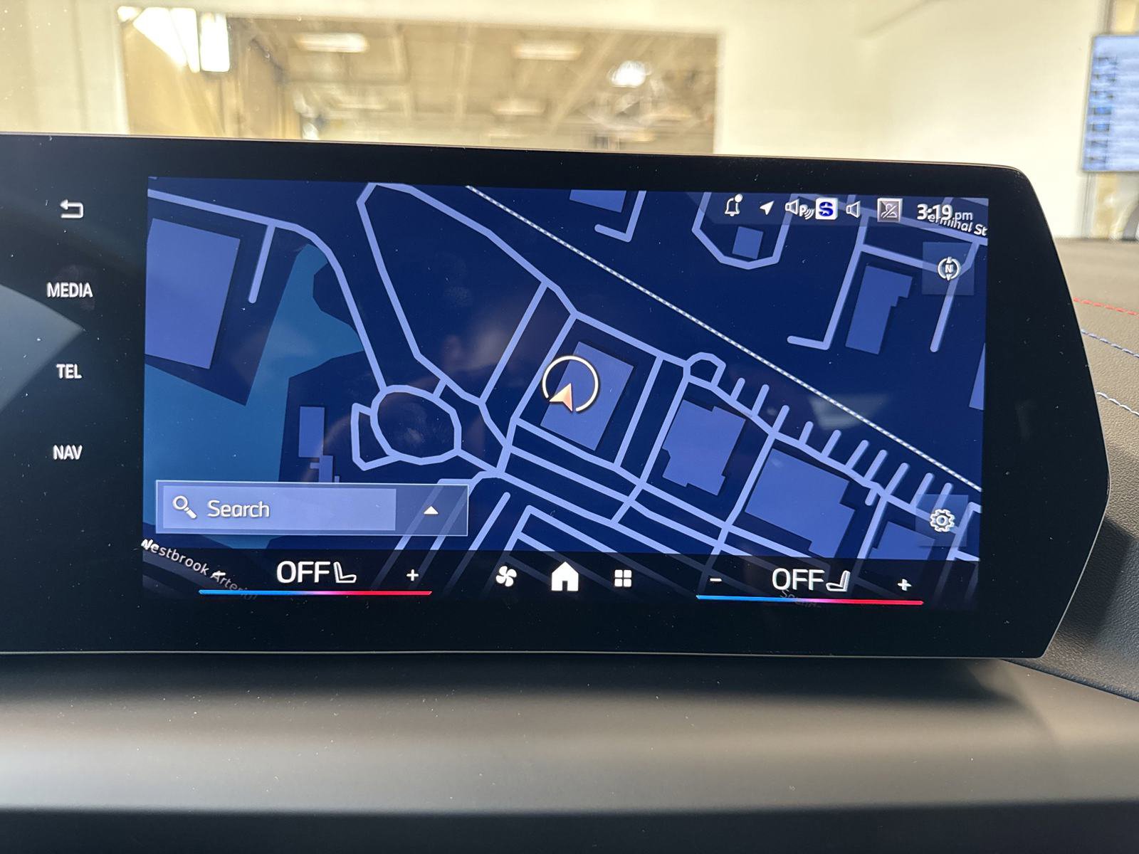 Used 2025 BMW M235i xDrive w/ Premium Package image 26