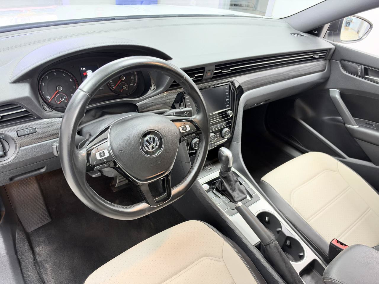 Used 2021 Volkswagen Passat 2.0T R-Line FWD image 26