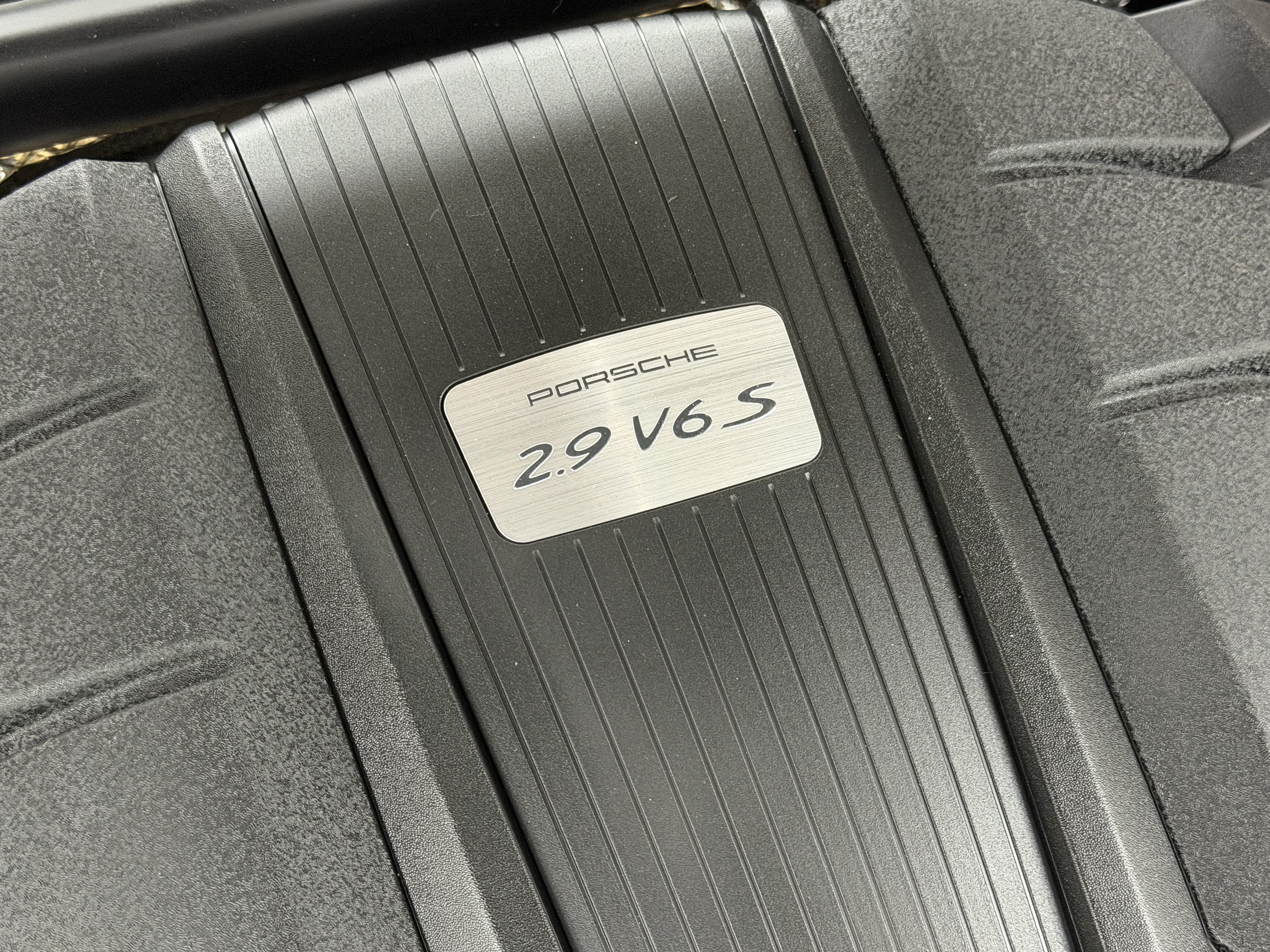 Certified 2024 Porsche Macan S AWD/4WD image 64