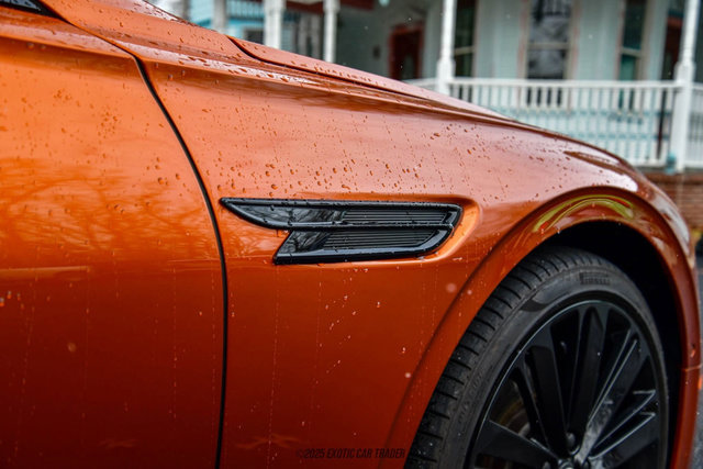 Used 2024 Bentley Flying Spur W12 image 59