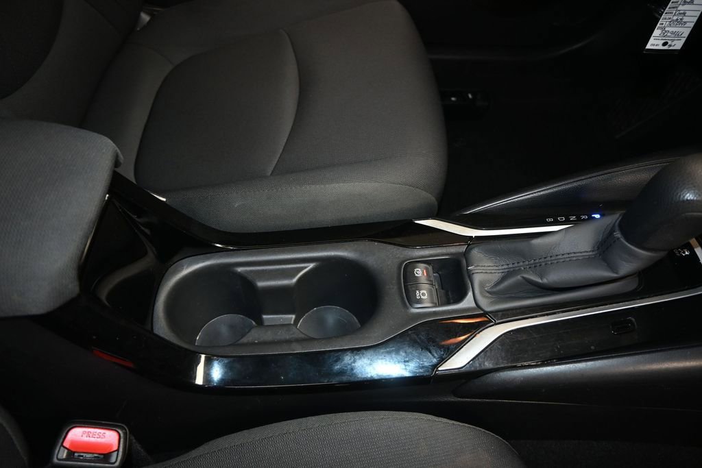 Used 2022 Toyota Corolla LE FWD image 28