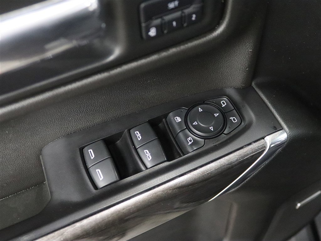 Used 2019 Chevrolet Silverado 1500 LTZ w/ LTZ Plus Package AWD/4WD image 39