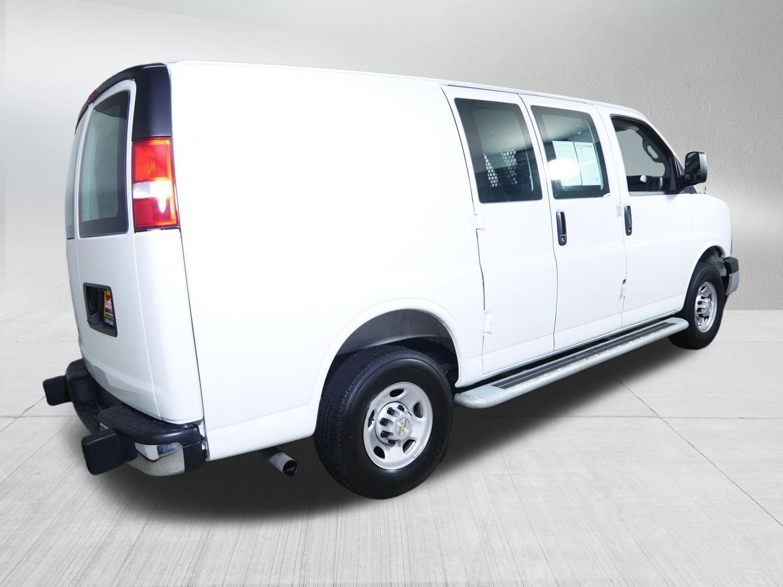 Used 2025 Chevrolet Express 2500 w/ Driver Convenience Package RWD image 7