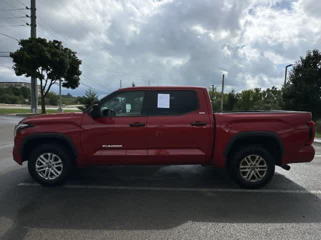 Used 2022 Toyota Tundra SR5 w/ SR5 Convenience Package AWD/4WD image 2