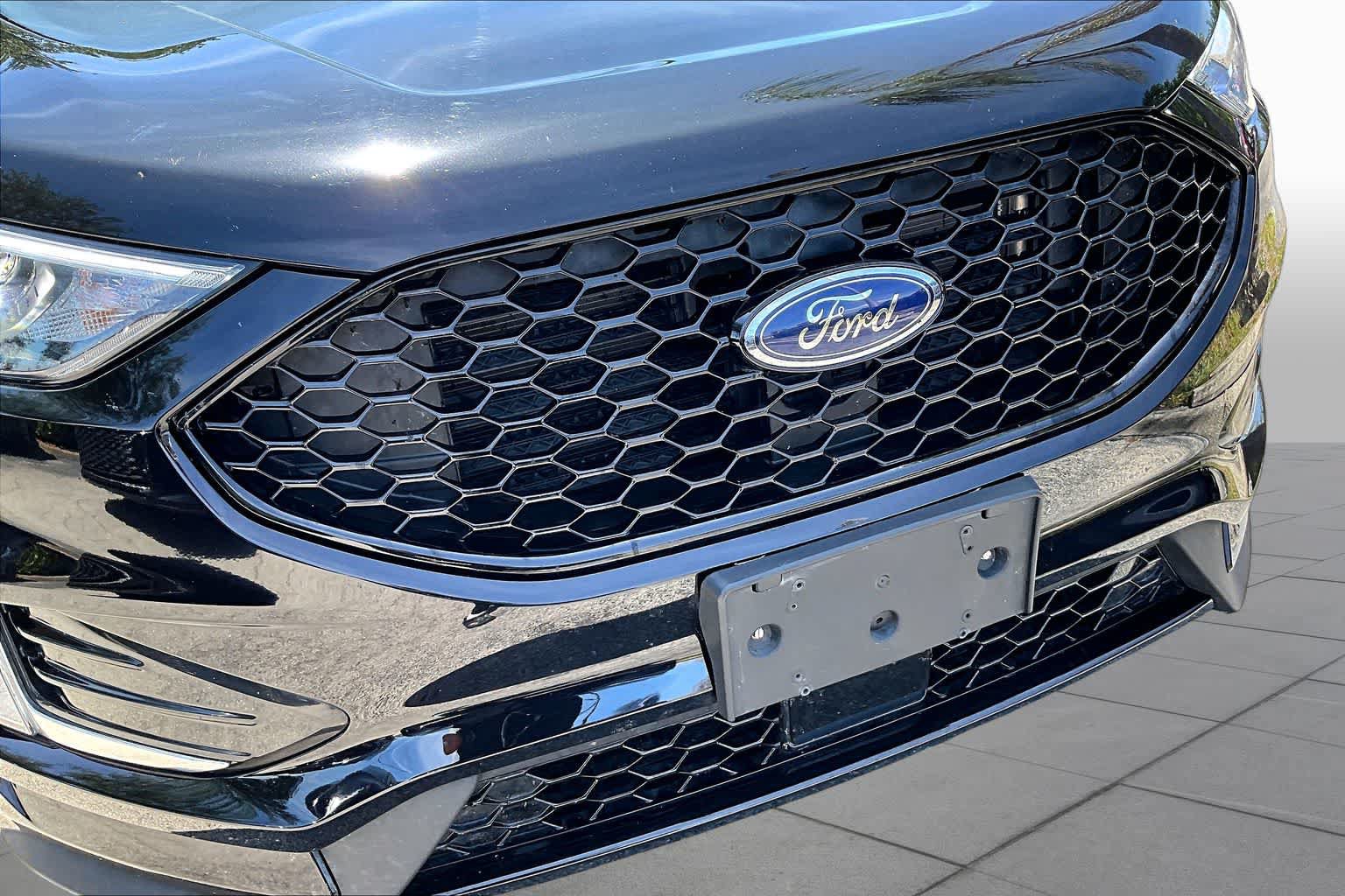 Used 2022 Ford Edge ST-Line w/ Class II Trailer Tow Package AWD/4WD image 58