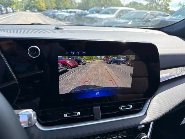New 2027 Chevrolet Equinox LT w/ LPO, Floor Liner Package FWD image 21