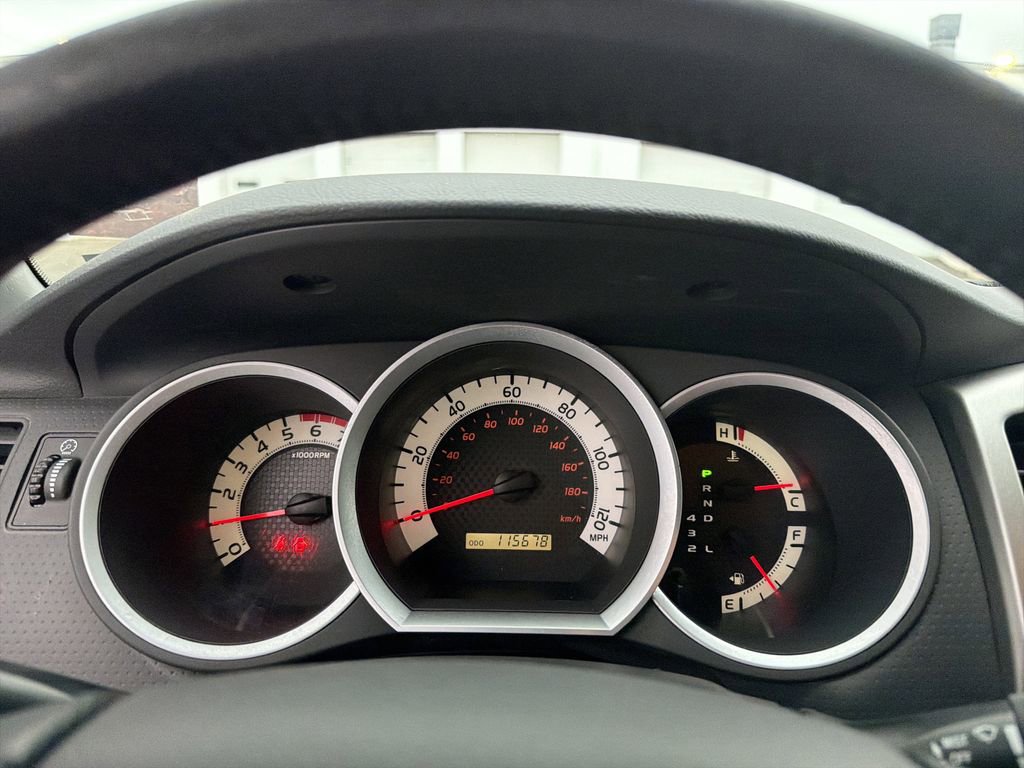 Used 2015 Toyota Tacoma 4x4 Double Cab w/ TRD Off-Road Package image 22