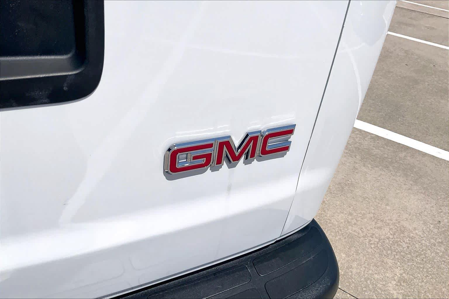 Certified 2025 GMC Savana 2500 w/ Driver Convenience Package RWD image 9
