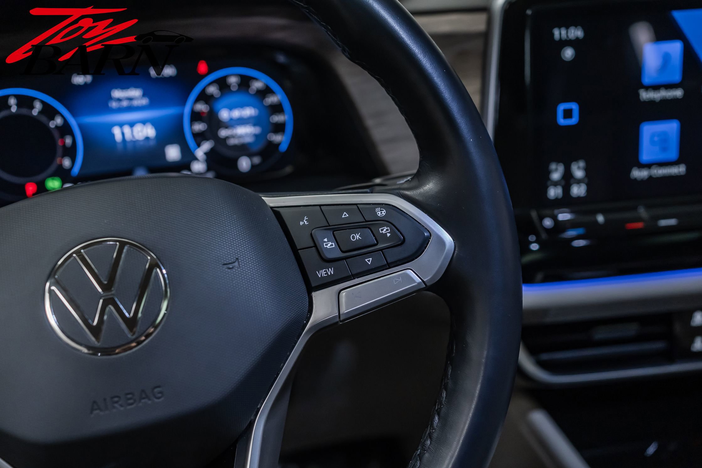 Used 2024 Volkswagen Atlas SEL Premium R-Line image 33