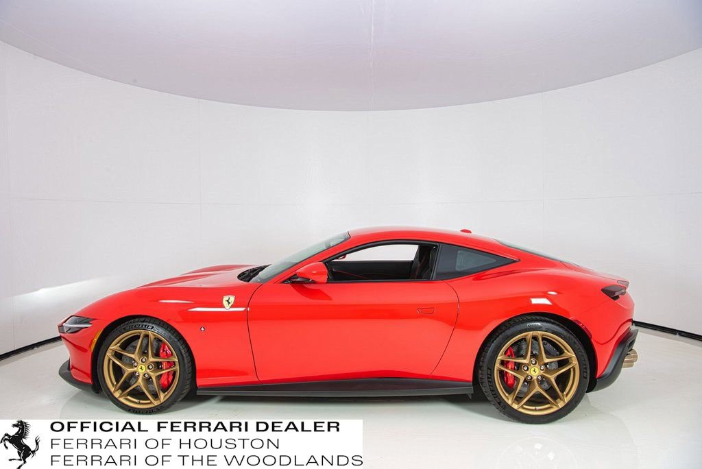 Used 2022 Ferrari Roma image 8