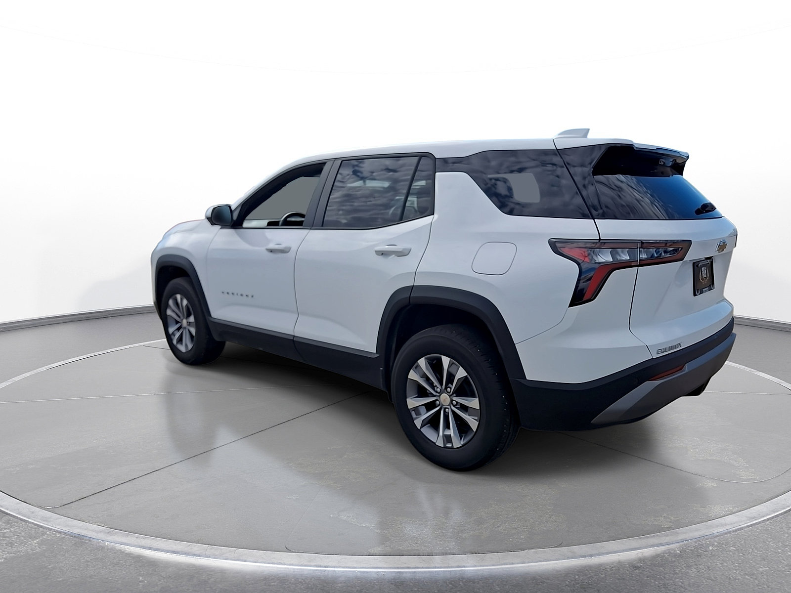 New 2025 Chevrolet Equinox LT w/ Safety and Technology Package FWD image 6