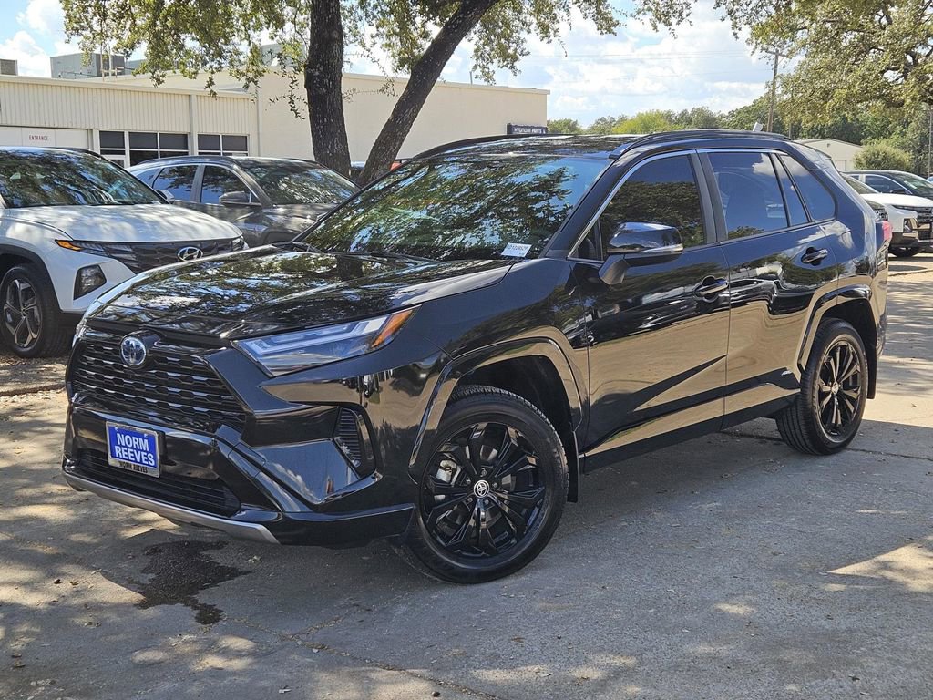 Used 2024 Toyota RAV4 SE