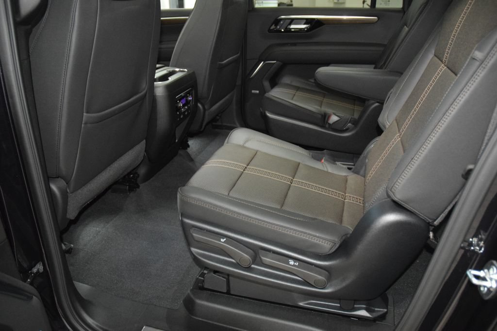 New 2026 Chevrolet Suburban High Country AWD/4WD image 42