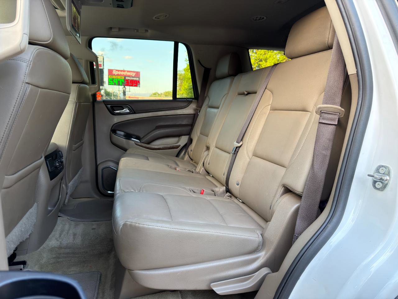 Used 2017 Chevrolet Tahoe LT w/ LT Signature Package AWD/4WD image 11