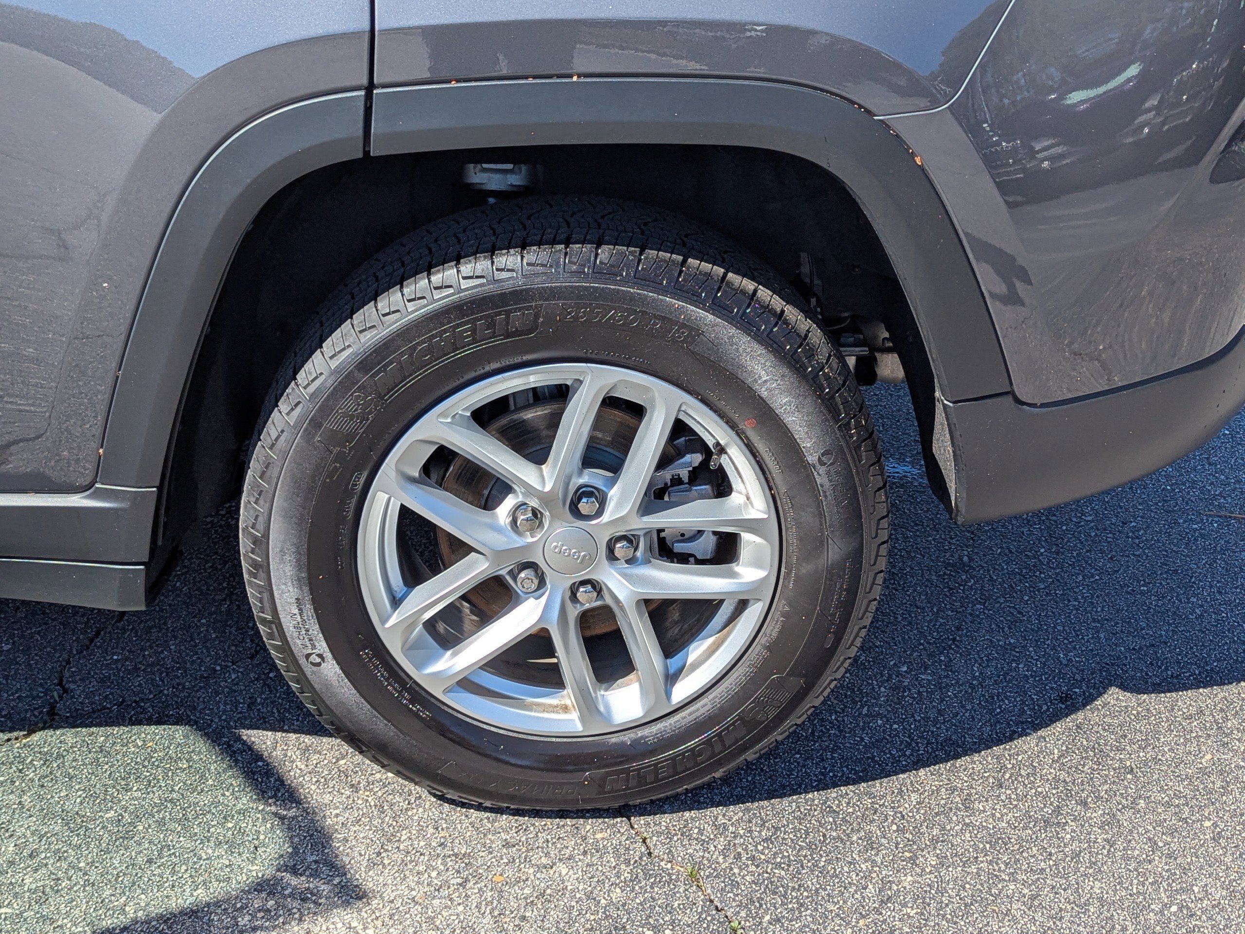 Certified 2025 Jeep Grand Cherokee Laredo X w/ Luxury Tech Group I image 31