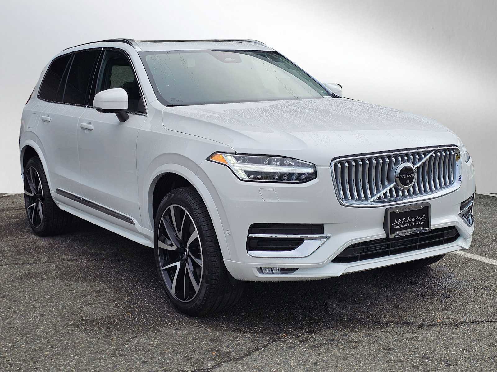 New 2025 Volvo XC90 B6 Plus w/ Protection Package Premier