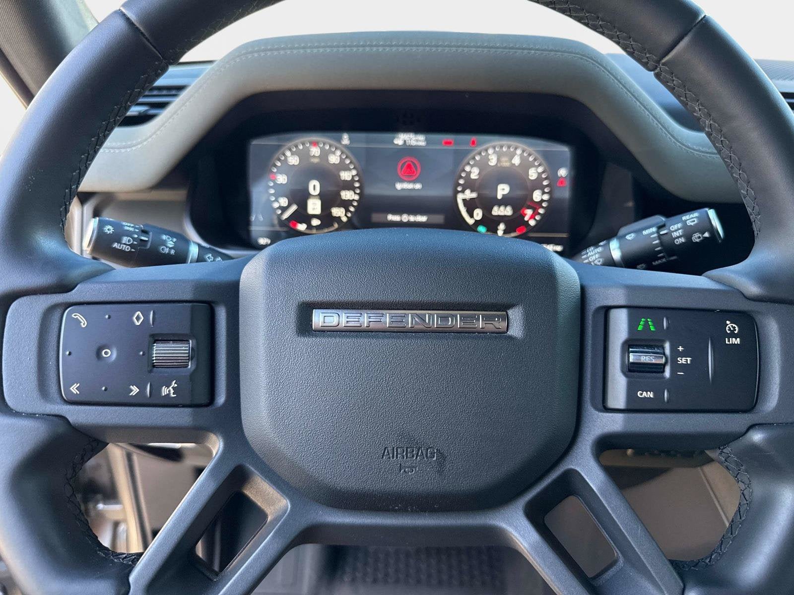 Used 2023 Land Rover Defender 110 X-Dynamic SE AWD/4WD image 25