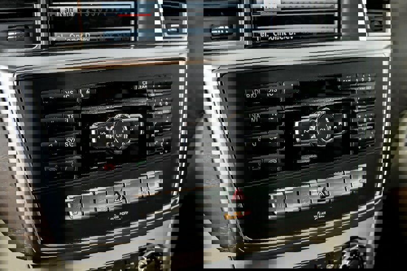 Used 2016 Mercedes-Benz GL 320 BlueTEC 4MATIC image 33