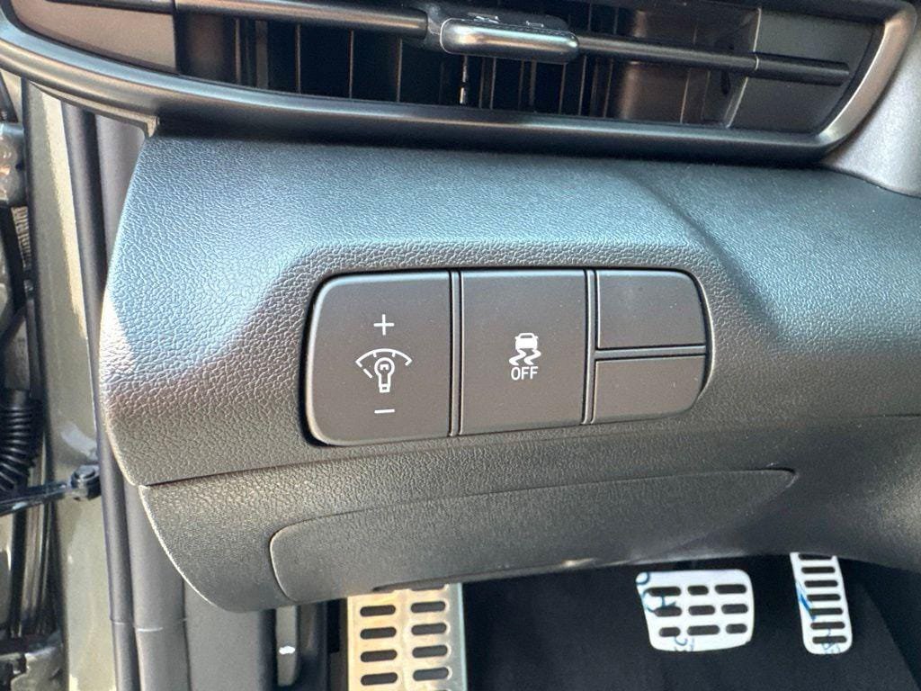 New 2026 Hyundai Elantra SEL Sport FWD image 12