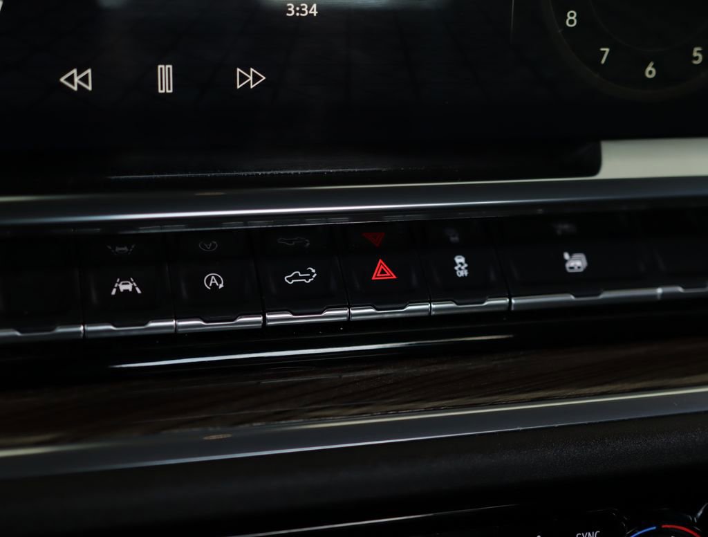 Used 2024 GMC Sierra 1500 Elevation image 17