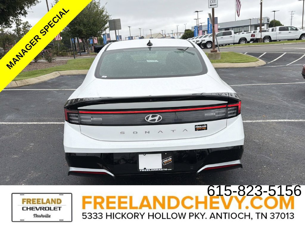 Used 2025 Hyundai Sonata SEL FWD image 4