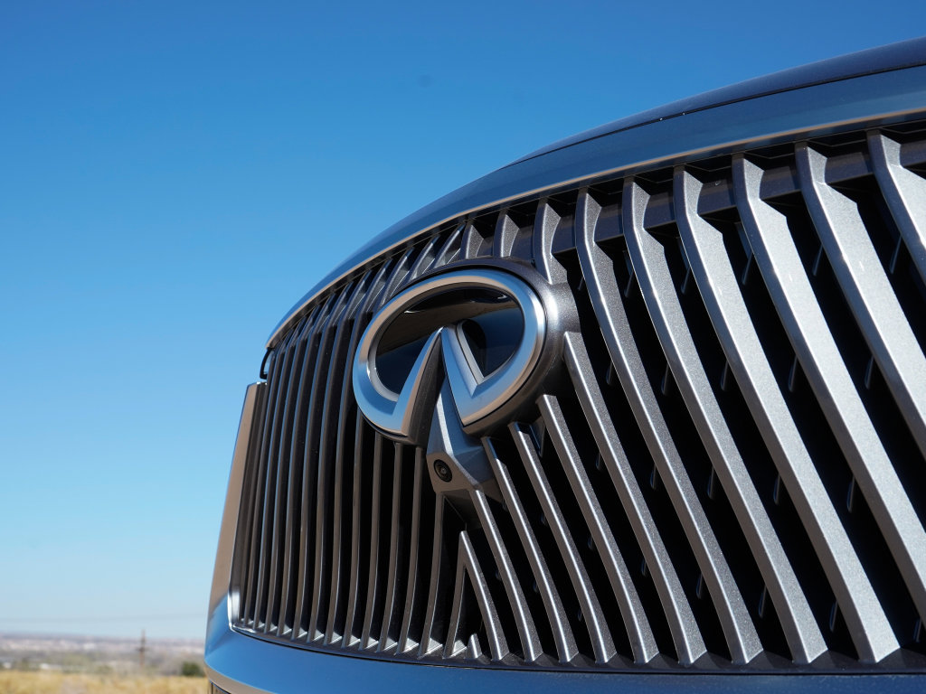 New 2026 INFINITI QX60 Luxe w/ Family Package image 3