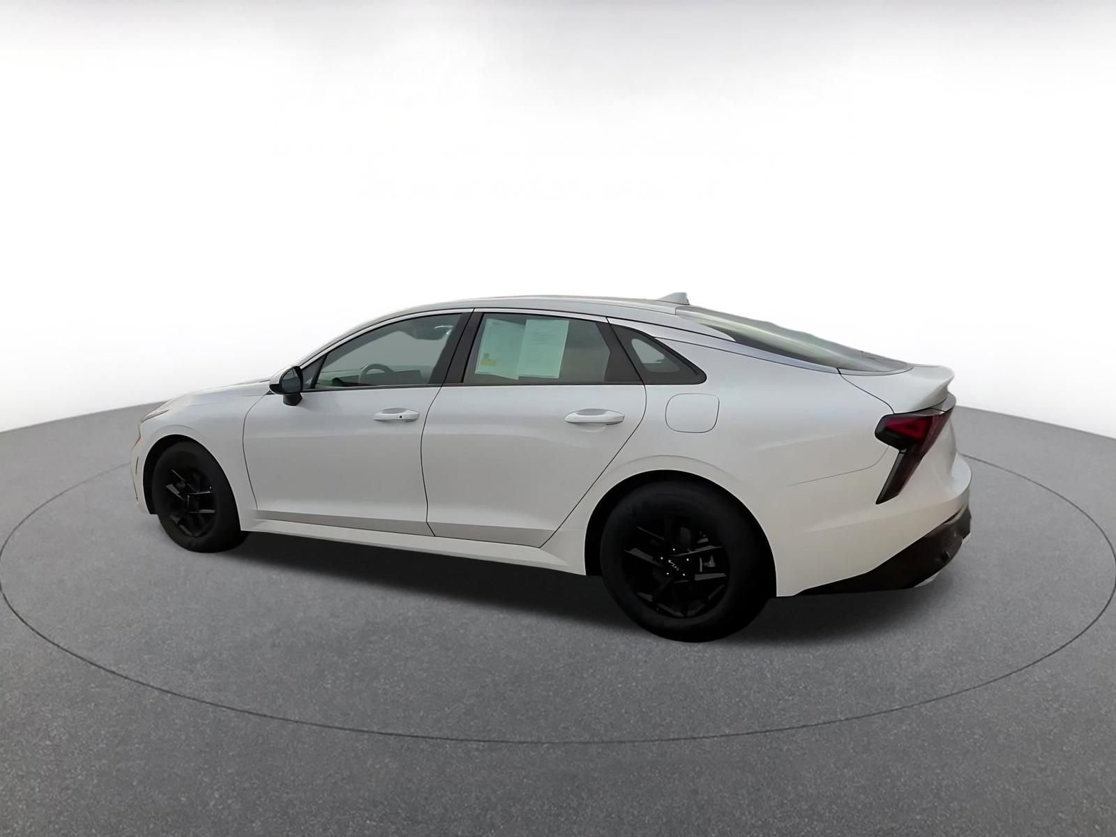 Used 2025 Kia K5 LXS image 10