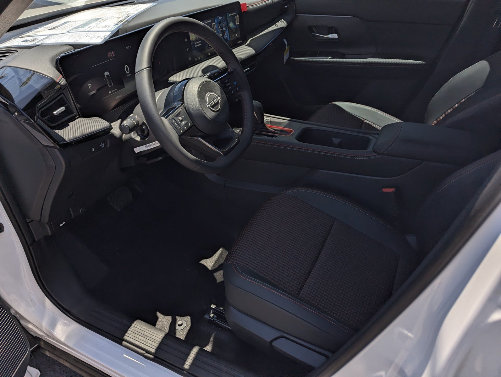 New 2026 Nissan Kicks SR FWD image 9